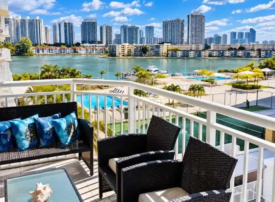 18051 Biscayne Blvd, 18051 Biscayne Blvd, Aventura, FL 33160