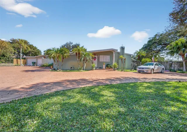 1st image of 9401 Sw 97th Ave, Miami, FL 33176 | MLS# A11961822