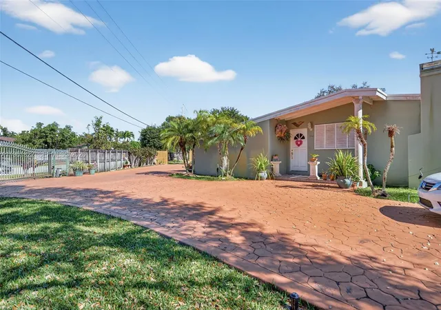 2nd image of 9401 Sw 97th Ave, Miami, FL 33176 | MLS# A11961822