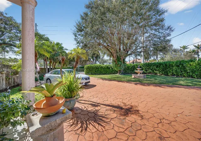 4th image of 9401 Sw 97Th Ave, Miami, FL 33176 | MLS# A11961822