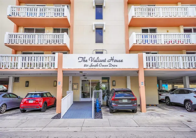 Photo 2 of Condo for sale at 801 S Ocean Dr #605, Hollywood, FL 33019 | MLS# F10551249 | Listing updated on 2026-09-29