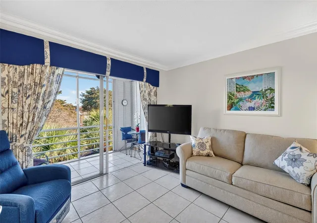 2nd image of 2900 Nw 47th Ter #405B, Lauderdale Lakes, FL 33313 | MLS# A11960179