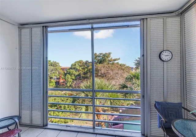 4th image of 2900 Nw 47Th Ter #405B, Lauderdale Lakes, FL 33313 | MLS# A11960179