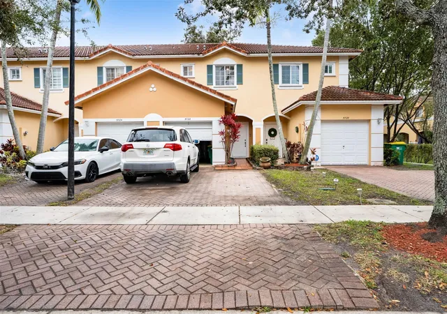 1st image of 5722 Tuscany Ter, Tamarac, FL 33321 | MLS# F10549398