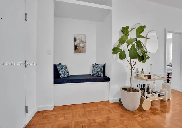 4th image of 90 Edgewater Dr #PH25, Coral Gables, FL 33133 | MLS# A11961433