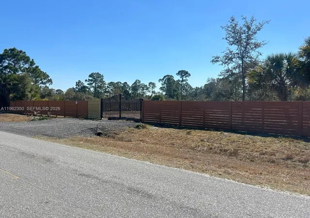 1st image of 648 Hunting Club Ave, Clewiston, FL 33440 | MLS# A11962350