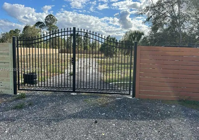 5th image of 648 Hunting Club Ave, Clewiston, FL 33440 | MLS# A11962350