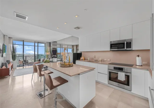 Homes for sale in Miami, FL | 88 Sw 7th St #3806, Miami, FL 33130 | MLS# A11962692