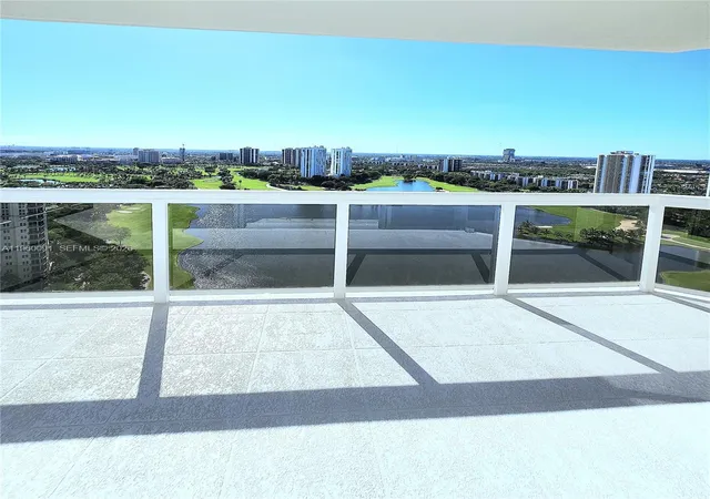 2nd image of 20185 E Country Club Dr #2505, Aventura, FL 33180 | MLS# A11960091