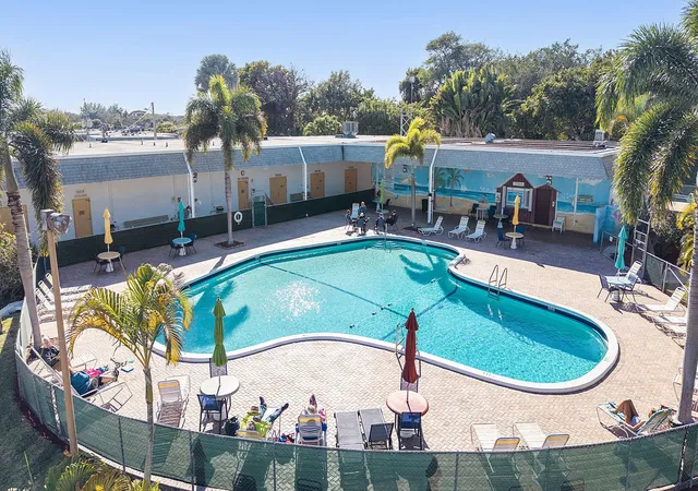 21st image of 3322 Cynthia Ln #102, Lake Worth Beach, FL 33461 | MLS# R11162471