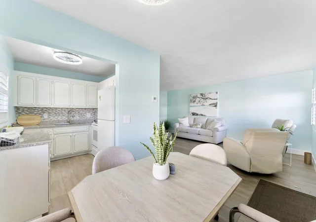 4th image of 3322 Cynthia Ln #102, Lake Worth Beach, FL 33461 | MLS# R11162471