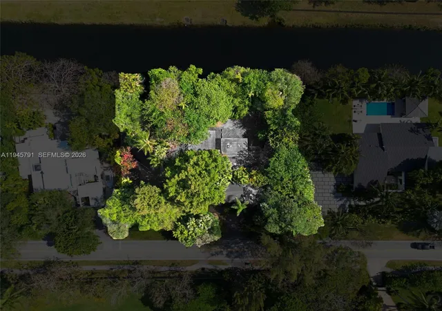 13th image of 5811 Sw 88th St, Pinecrest, FL 33156 | MLS# A11945791