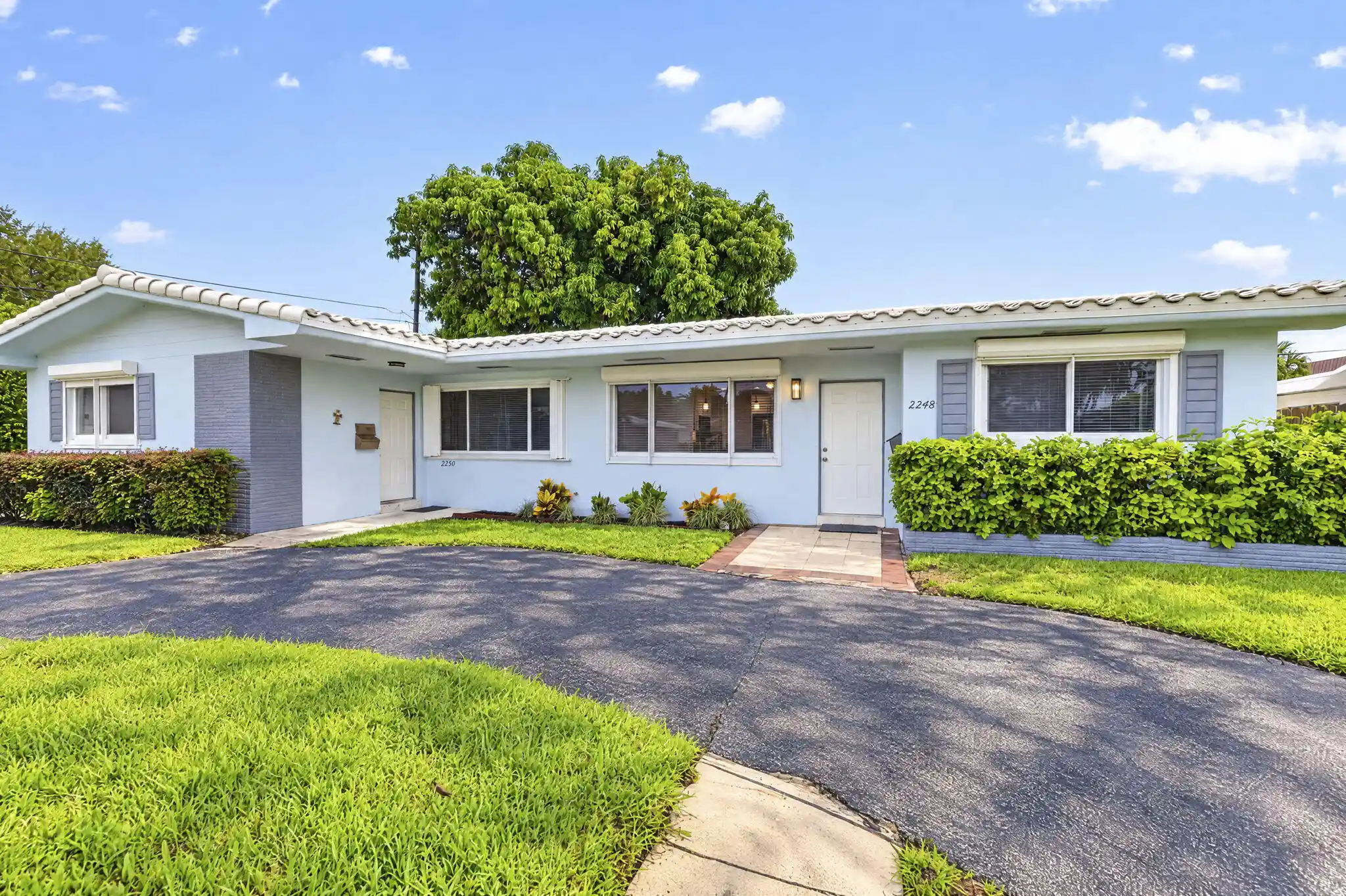 Multi family home for sale at 2248 NE 37th Street, Lighthouse Point, FL 33064 | MLS# R11162540