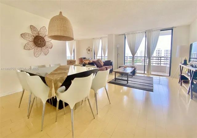 2nd image of 3300 Ne 191St St #1807, Miami, FL 33180 | MLS# A11962753