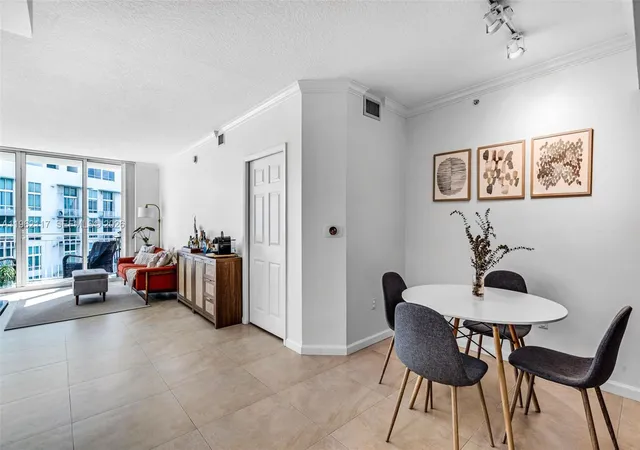 4th image of 2000 N Bayshore Dr #909, Miami, FL 33137 | MLS# A11962117