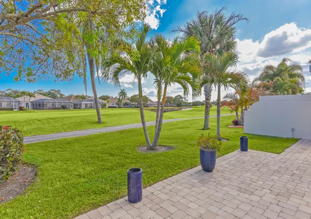 Photo 3 of Single family home for sale at 8285 Se Double Tree Dr, Hobe Sound, FL 33455 | MLS# R11162713 | Listing updated on 2026-10-08