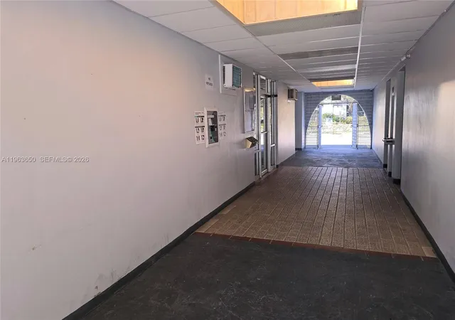 Homes for sale in Miami, FL | 940 Ne 199th Street, Miami, FL 33179 | Houzeo