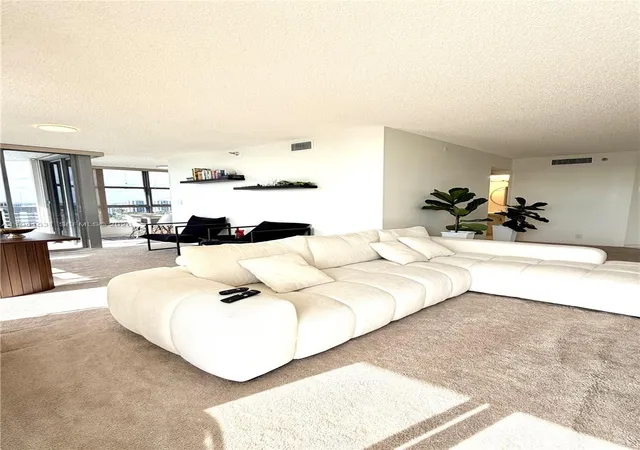 2nd image of 3530 Mystic Pointe Dr #2605, Aventura, FL 33180 | MLS# A11961531