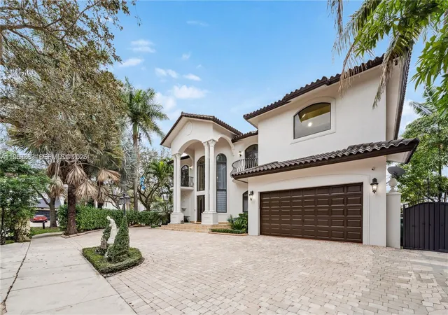Homes for sale in Miami Lakes, FL | 8200 Nw 163Rd St, Miami Lakes, FL 33016 | MLS# A11963383