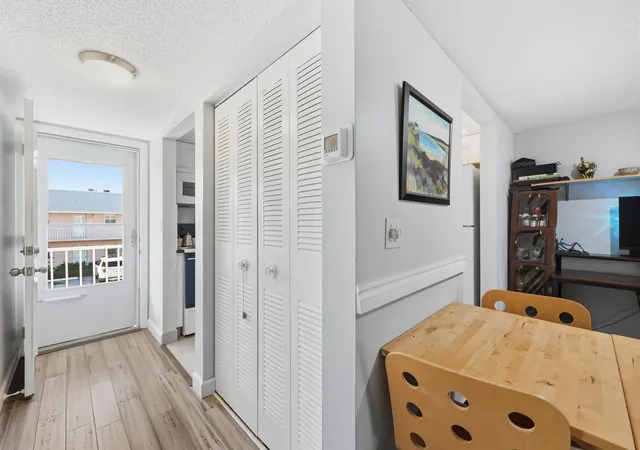Photo 2 of Sale Pending at 18081 Se Country Clb Dr #6-60, Jupiter, FL 33469 | MLS# R11162856 | Listing updated on 2026-09-12