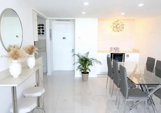 4th image of 20301 W Country Club Dr #1422, Aventura, FL 33180 | MLS# A11961426