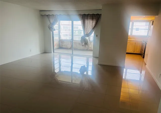 2nd image of 4046 Nw 19th St #203, Lauderhill, FL 33313 | MLS# F10551701