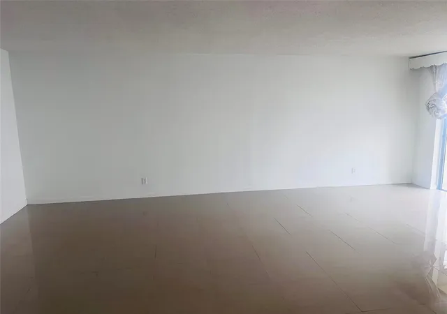 3rd image of 4046 Nw 19Th St #203, Lauderhill, FL 33313 | MLS# F10551701