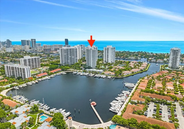3rd image of 21055 Yacht Club Dr #802, Ojus, FL 33180 | MLS# A11964625