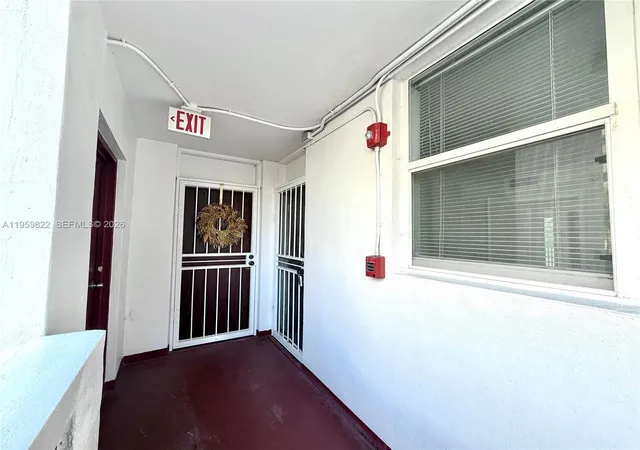 3rd image of 3660 Ne 166Th St #301 +40' Deeded Dock, North Miami Beach, FL 33160 | MLS# A11959822