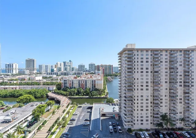 3rd image of 251 174Th St #1715, Sunny Isles Beach, FL 33160 | MLS# A11962772