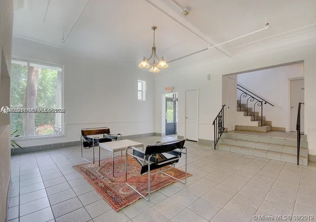 3rd image of 820 Euclid Ave, Miami Beach, FL 33139
