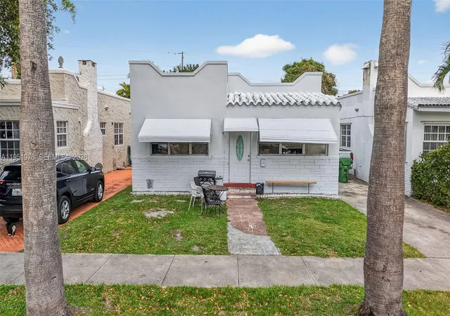 4th image of 623 Ne 4Th St, Hallandale Beach, FL 33009 | MLS# A11951978
