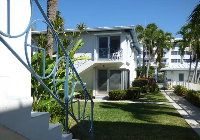 Homes for sale in Fort Lauderdale, FL | 561 Bayshore Dr #7, Fort Lauderdale, FL 33304 | MLS# F10551538