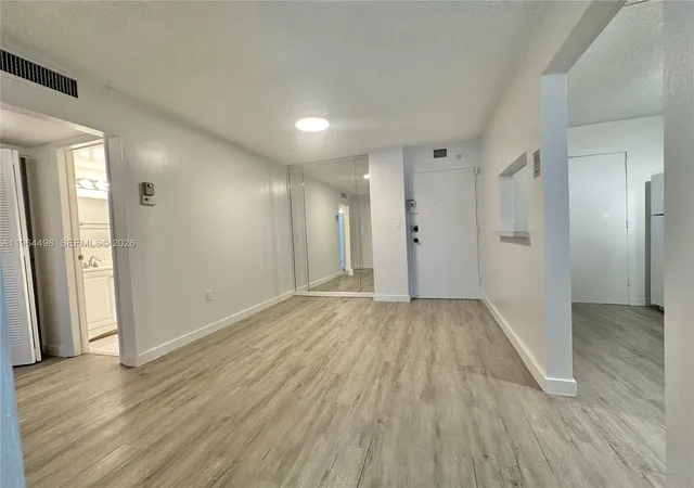 4th image of 1470 Ne 125Th Ter #210, North Miami, FL 33161 | MLS# A11964498