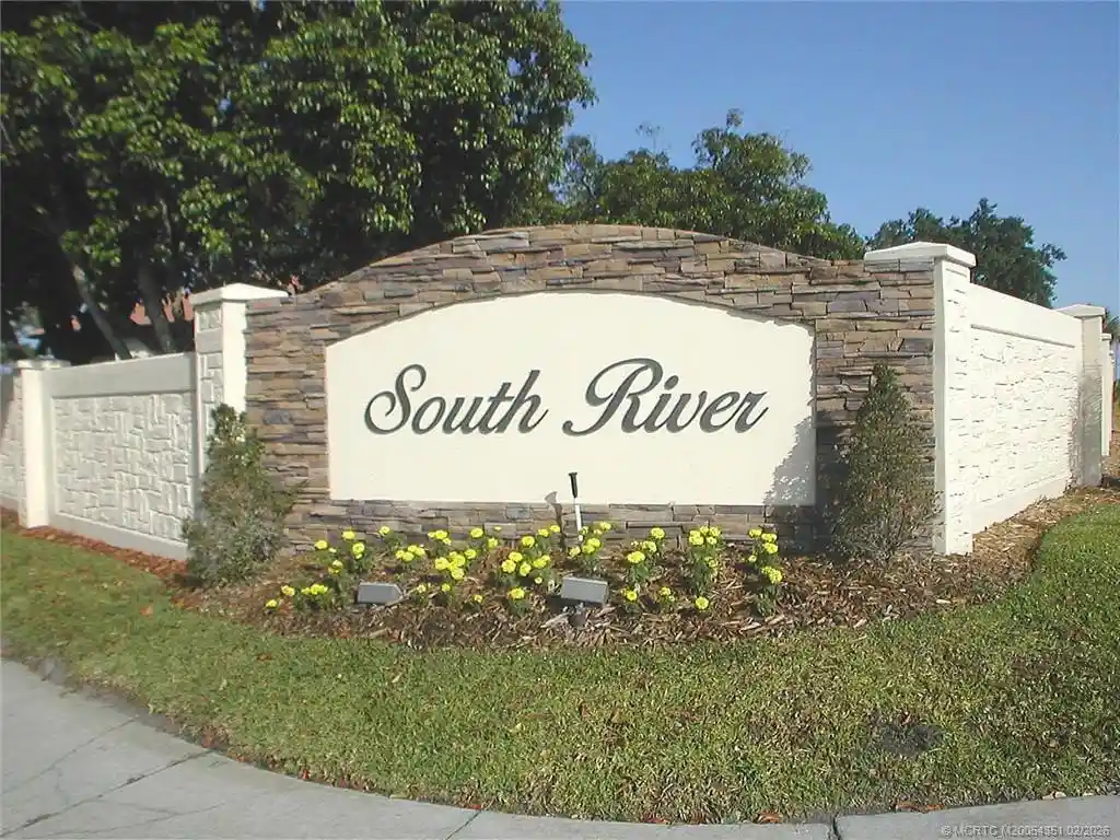 Listing Photo 1 - Condo for sale in 330 Sw S River Dr located at 330 Sw S River Dr, Stuart, FL 34997 - Unit #201