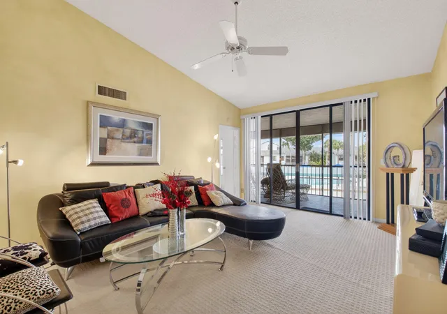 Homes for sale in Delray Beach, FL | 7509 Glendevon Ln #1006, Delray Beach, FL 33446 | MLS# R11163413