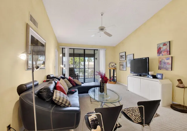 Homes for sale in Delray Beach, FL | 7509 Glendevon Ln, Delray Beach, FL 33446