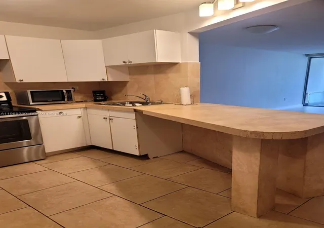4th image of 1690 Ne 191St St #315-1, Miami, FL 33179 | MLS# A11965230