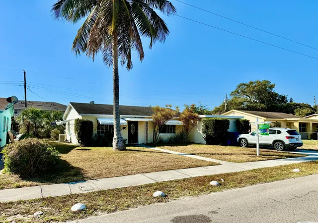 Homes for sale in Riviera Beach, FL | 137 W 34th St, Riviera Beach, FL 33404 | MLS# R11163546
