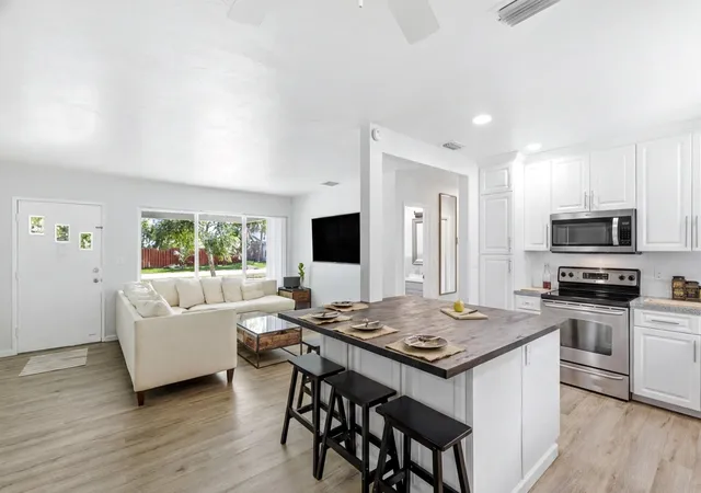 Homes for sale in Pompano Beach, FL | 861 Ne 9Th Ave, Pompano Beach, FL 33060 | MLS# F10548765