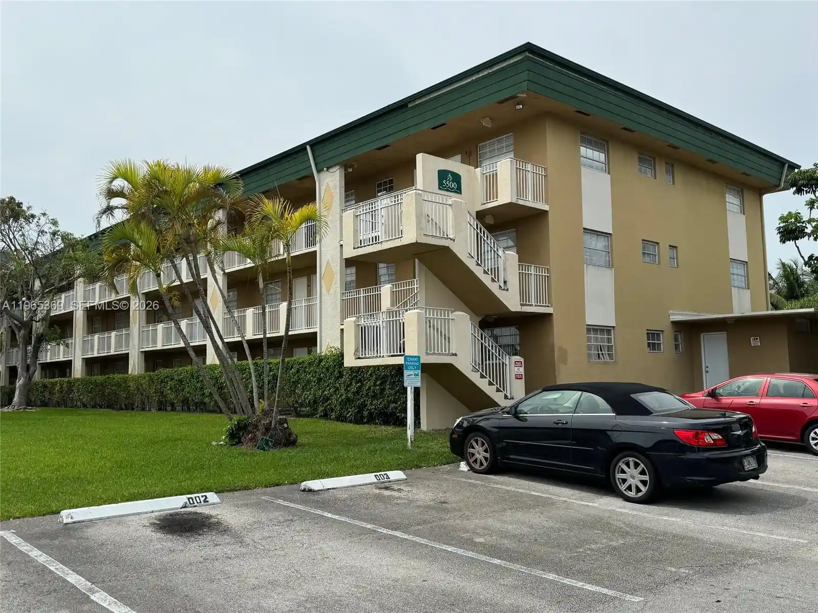 Listing Photo 1 - Condo for sale in 5500 Sw 77Th Ct located at 5500 Sw 77Th Ct, Miami, FL 33155 - Unit #305