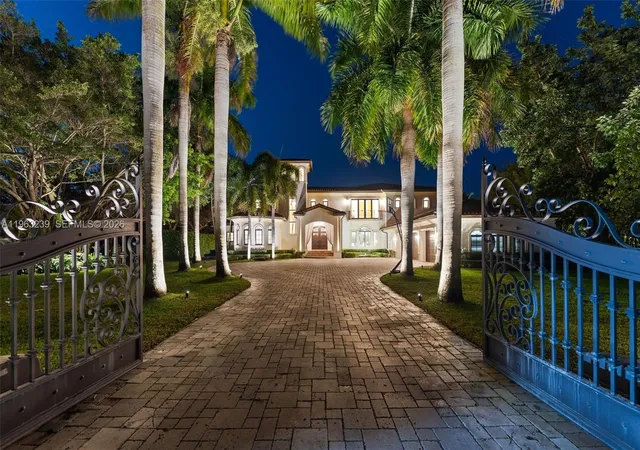 3rd image of 11111 Killian Park Rd, Pinecrest, FL 33156 | MLS# A11963239