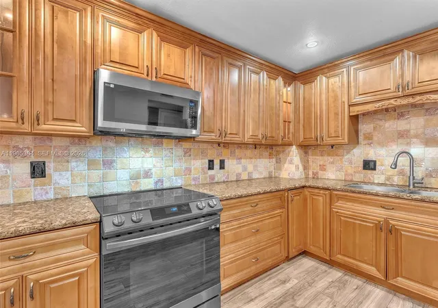 2nd image of 6201 N Falls Cir Dr #210, Lauderhill, FL 33319 | MLS# A11965364