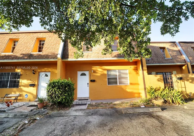 Homes for sale in Sunrise, FL | 5975 Nw 25th Court, Sunrise, FL 33313 | Houzeo