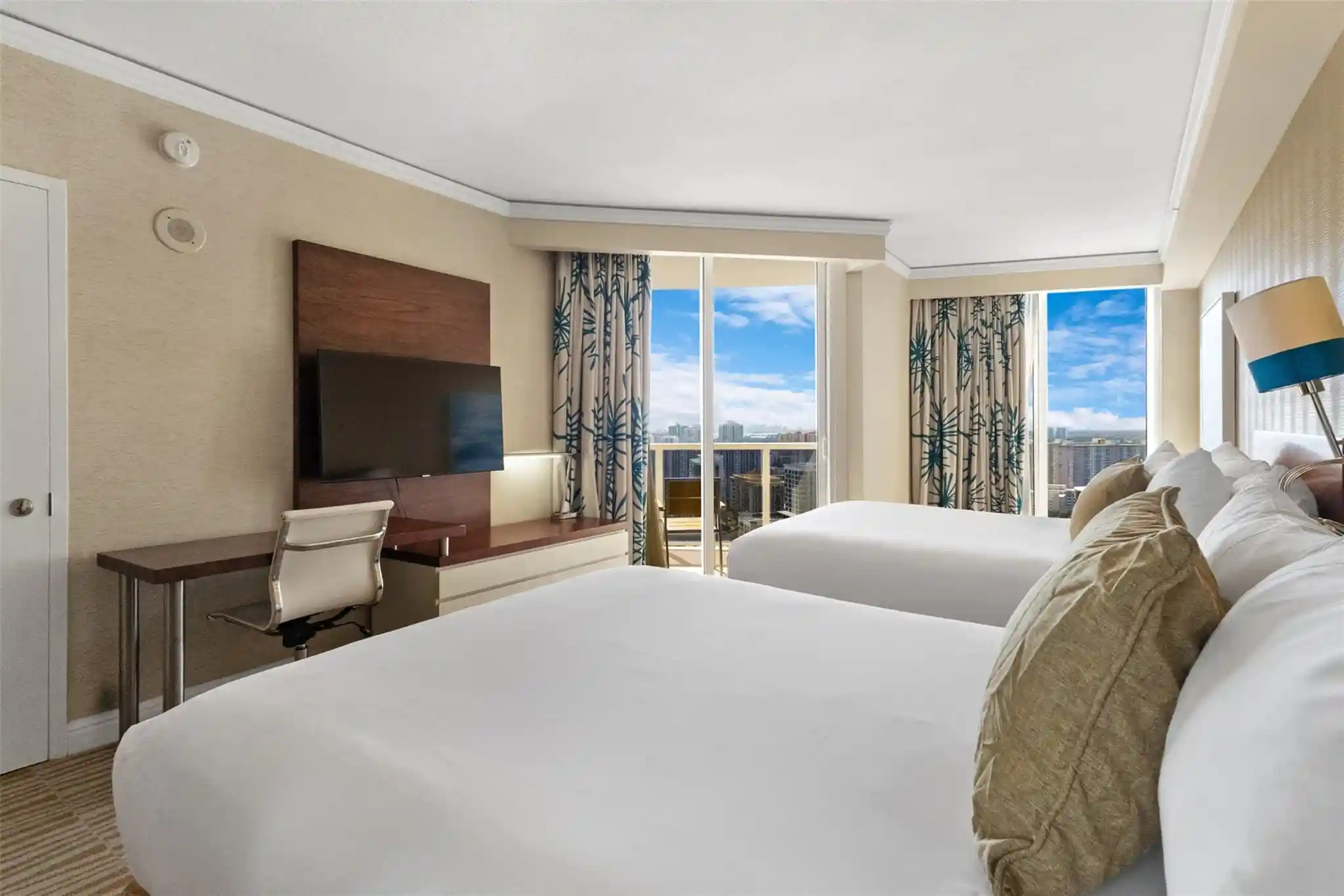 Photo 1 of Condo for sale at 18001 Collins Ave #2615, Sunny Isles Beach, FL 33160 | MLS# F10551583 | Listing updated on 2026-10-27