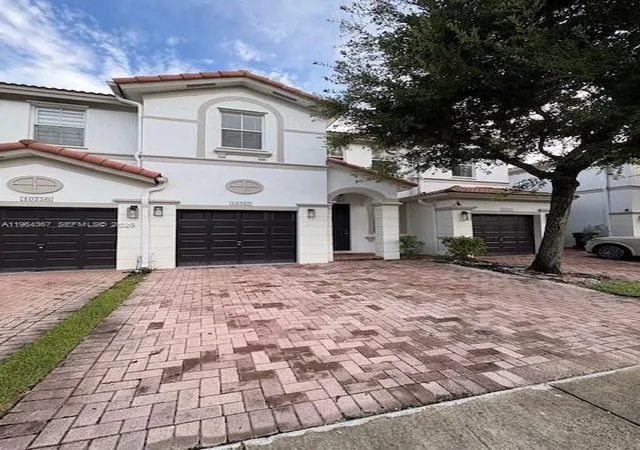 1st image of 10762 Nw 80th Ln, Doral, FL 33178 | MLS# A11964367