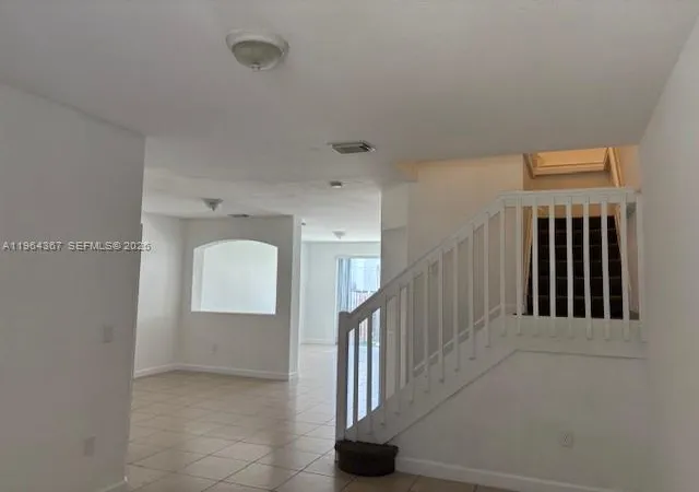 3rd image of 10762 Nw 80Th Ln, Doral, FL 33178 | MLS# A11964367