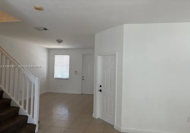 4th image of 10762 Nw 80Th Ln, Doral, FL 33178 | MLS# A11964367