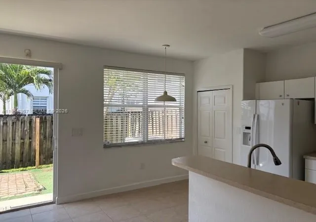 5th image of 10762 Nw 80Th Ln, Doral, FL 33178 | MLS# A11964367