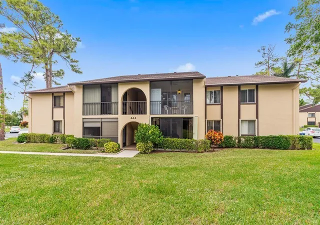 Homes for sale in Greenacres, FL | 444 Pine Glen Ln #D-1, Greenacres, FL 33463 | MLS# F10550434